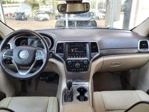 More photos of 2018 Jeep Grand Cherokee Overland at Platinum Auto Plaza, KS