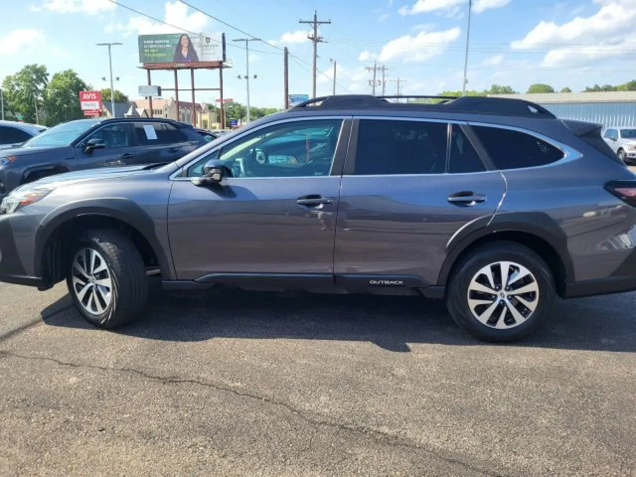 2023 Subaru Outback Premium photo 8