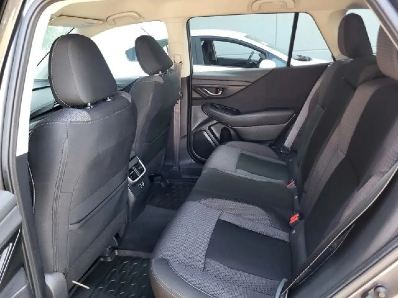 2023 Subaru Outback Premium photo 37