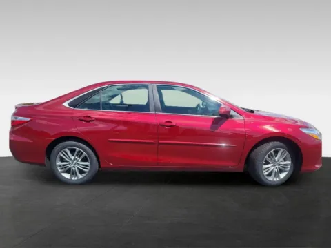 More photos of 2017 Toyota Camry SE Sedan 4D at Platinum Auto Plaza, KS
