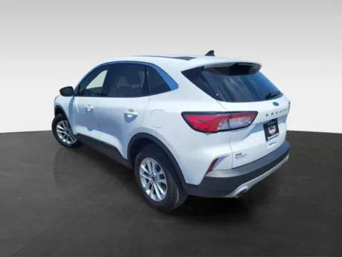 More photos of 2021 Ford Escape SE Sport Utility 4D at Platinum Auto Plaza, KS