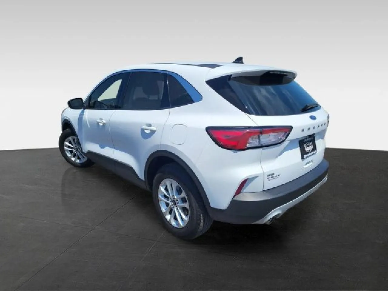 2021 Ford Escape SE Sport photo 2