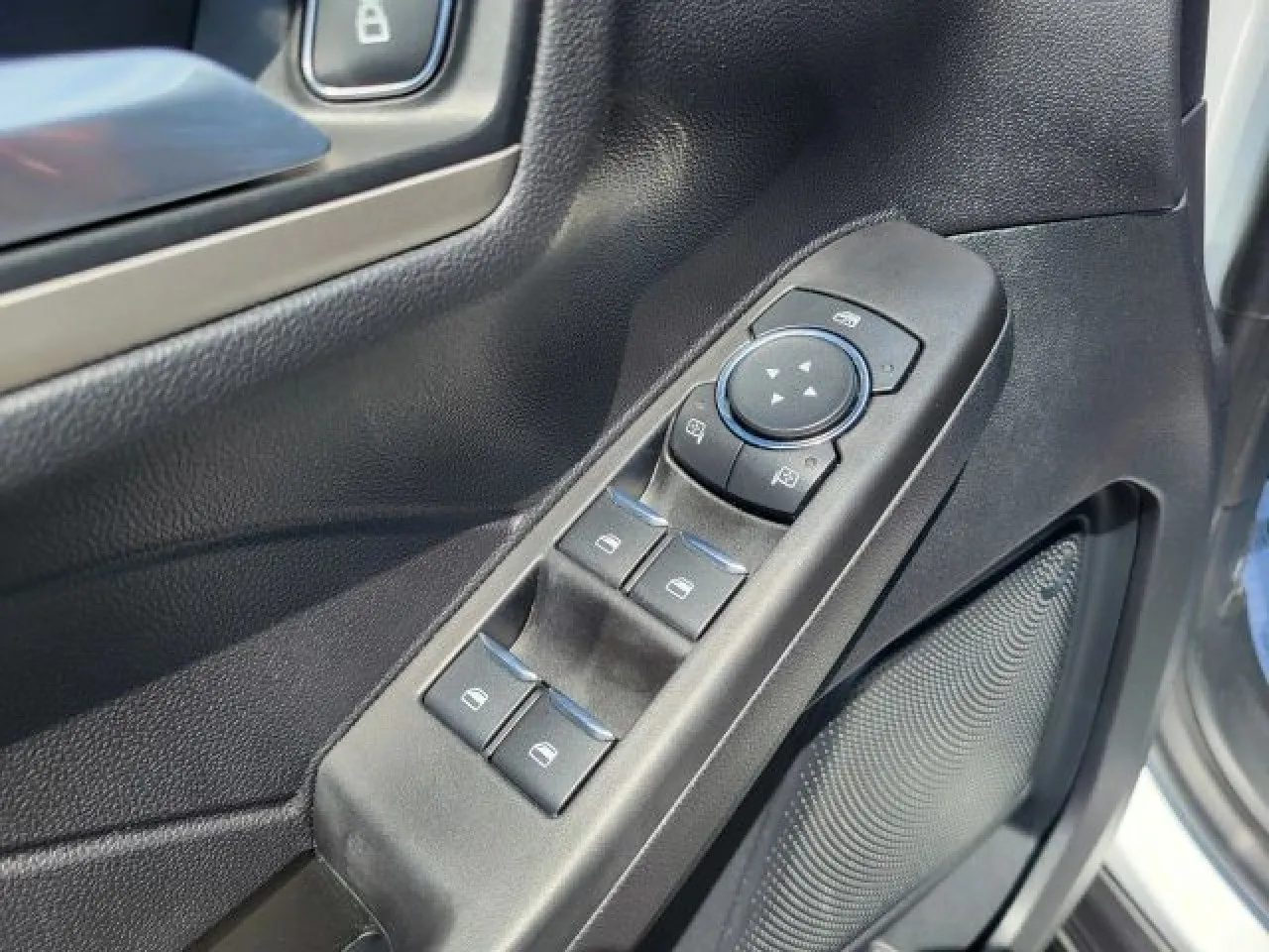 2021 Ford Escape SE Sport photo 18