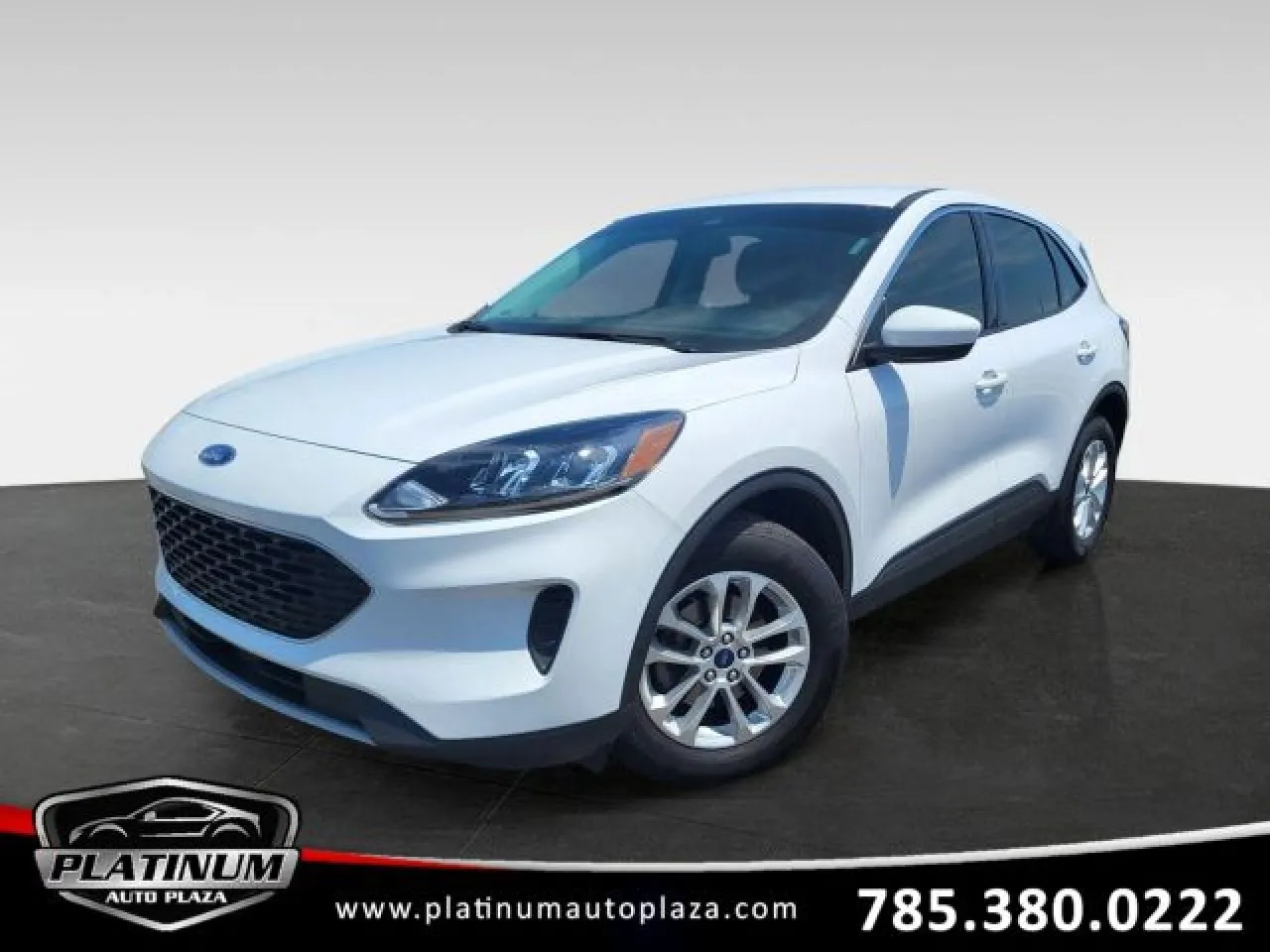 White 2021 Ford Escape SE for sale in Topeka, KS
