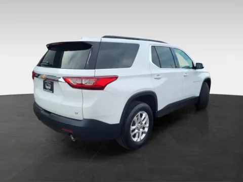 Another view of 2019 Chevrolet Traverse LT Cloth for sale in Topeka, KS at Platinum Auto Plaza