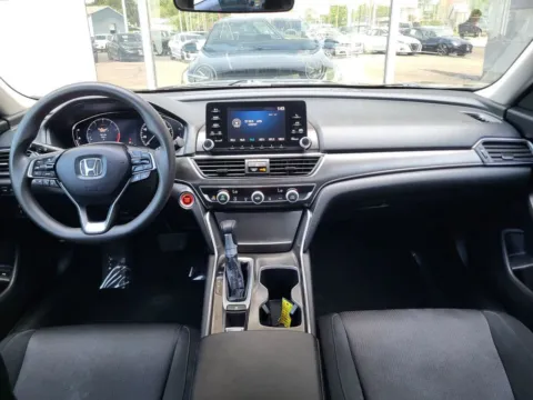 More photos of 2018 Honda Accord LX Sedan 4D at Platinum Auto Plaza, KS