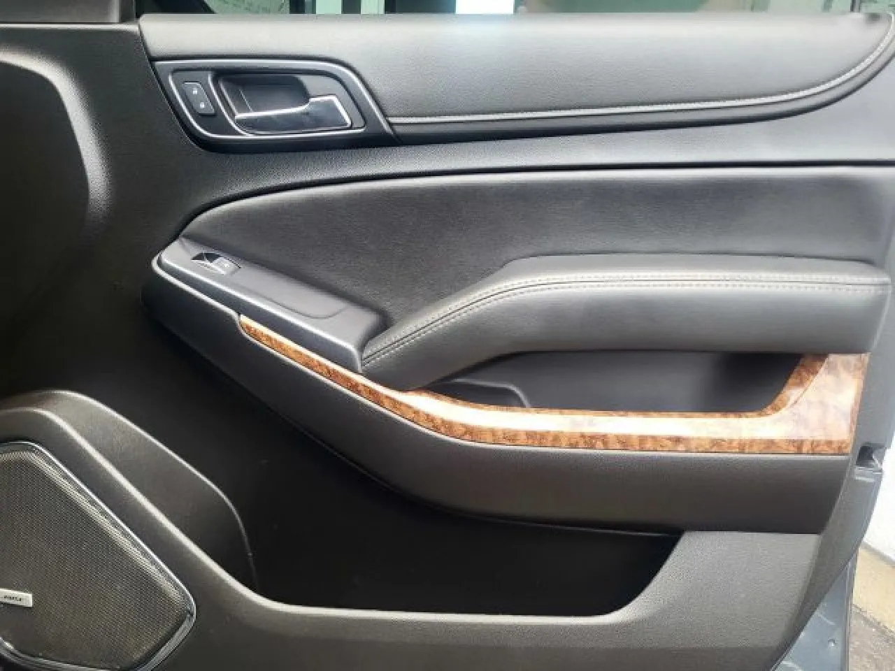 2020 Chevrolet Tahoe Premier photo 24
