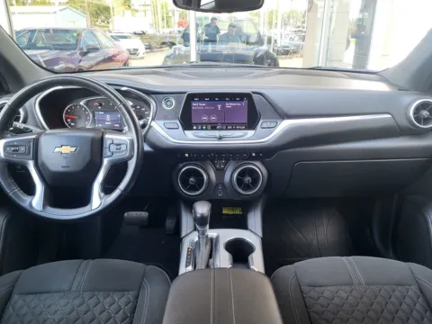 More photos of 2019 Chevrolet Blazer 1LT Sport Utility 4D at Platinum Auto Plaza, KS