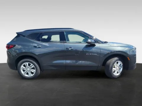 More photos of 2019 Chevrolet Blazer 1LT Sport Utility 4D at Platinum Auto Plaza, KS