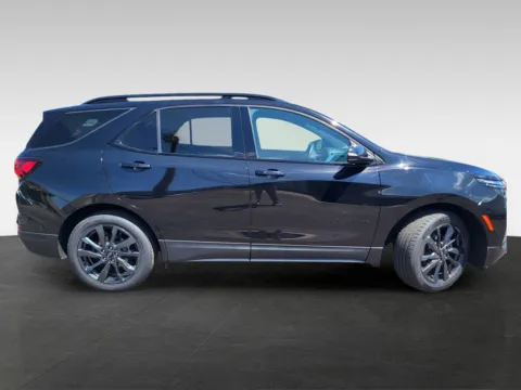 More photos of 2022 Chevrolet Equinox RS at Platinum Auto Plaza, KS