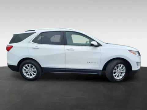More photos of 2021 Chevrolet Equinox LT at Platinum Auto Plaza, KS