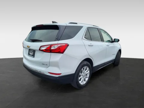 More photos of 2021 Chevrolet Equinox LT at Platinum Auto Plaza, KS
