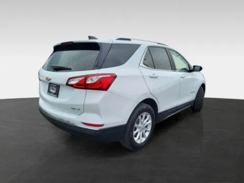 More photos of 2021 Chevrolet Equinox LT at Platinum Auto Plaza, KS