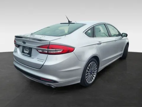 More photos of 2017 Ford Fusion Hybrid Titanium at Platinum Auto Plaza, KS