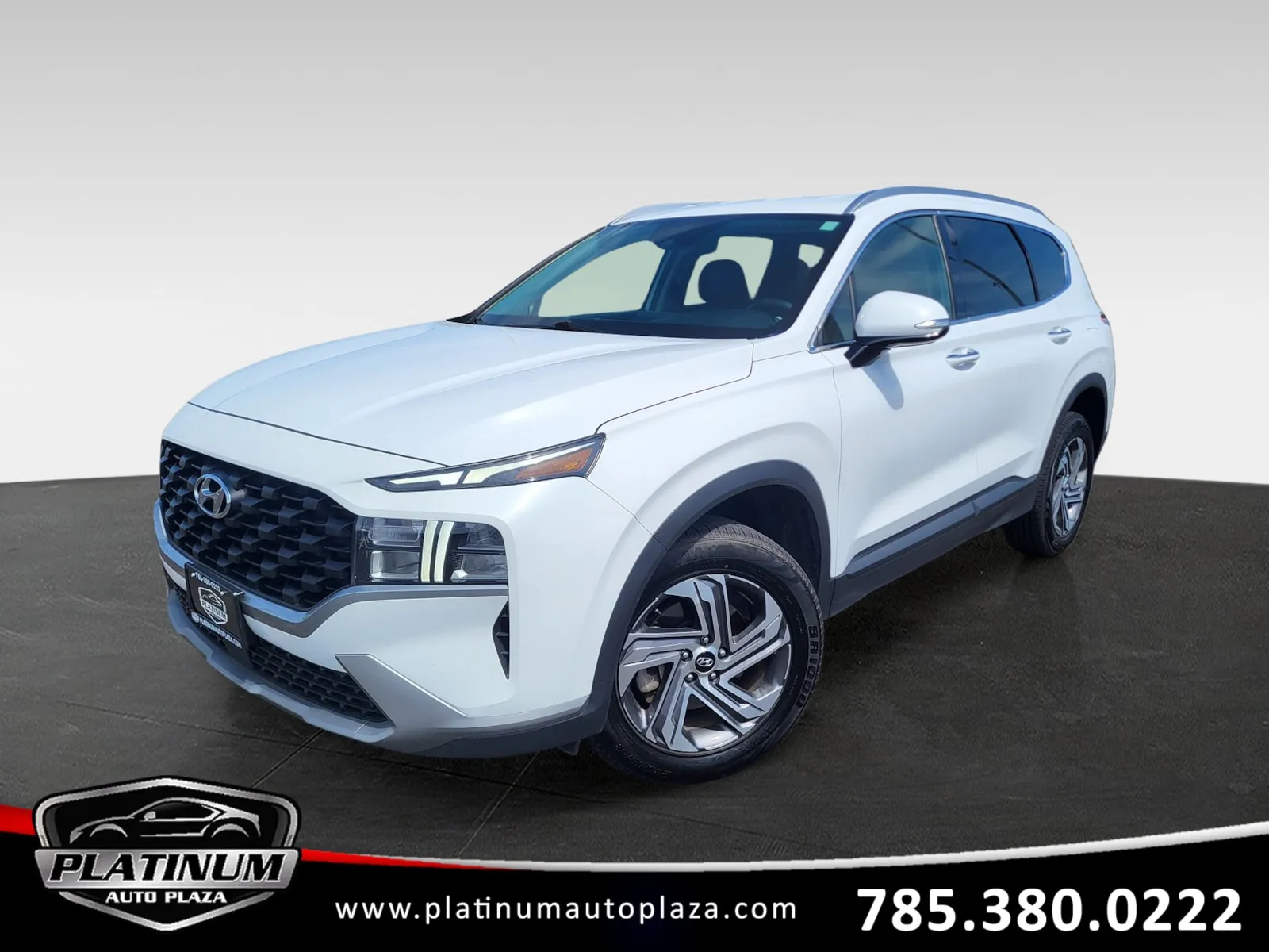 White 2023 Hyundai Santa Fe SEL for sale in Topeka, KS