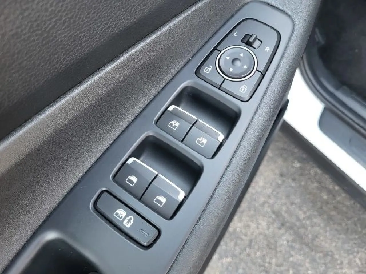 2023 Hyundai Santa Fe SEL photo 29