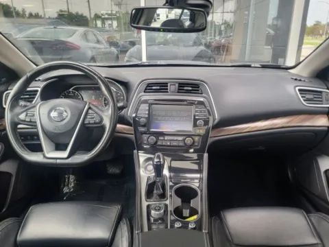 More photos of 2017 Nissan Maxima Platinum at Platinum Auto Plaza, KS