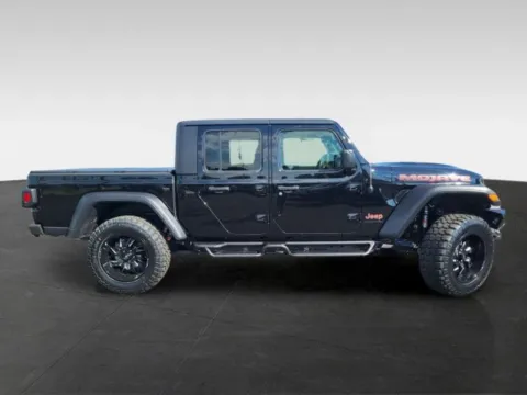More photos of 2021 Jeep Gladiator Mojave at Platinum Auto Plaza, KS