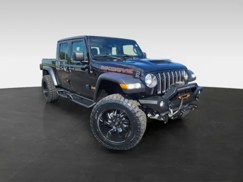 Photos of 2021 Jeep Gladiator Mojave for sale in Topeka, KS at Platinum Auto Plaza