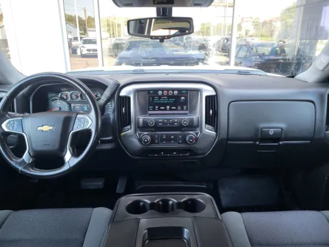 More photos of 2018 Chevrolet Silverado 1500 LT at Platinum Auto Plaza, KS