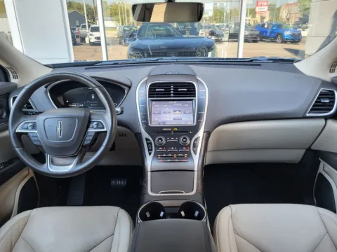 More photos of 2019 Lincoln Nautilus Select at Platinum Auto Plaza, KS