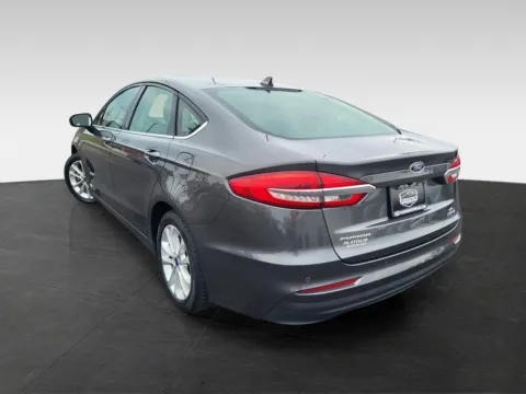 More photos of 2019 Ford Fusion Hybrid SE at Platinum Auto Plaza, KS