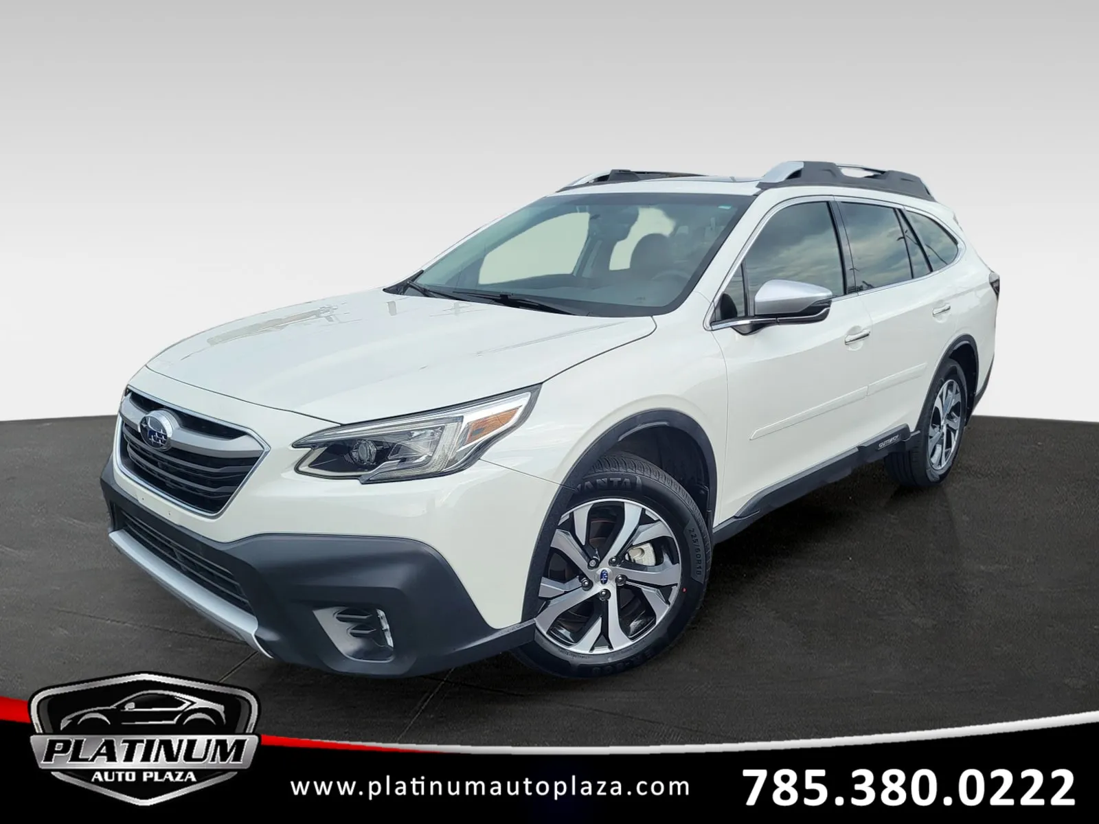 White 2022 Subaru Outback Touring XT for sale in Topeka, KS
