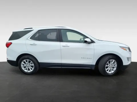 More photos of 2021 Chevrolet Equinox LT at Platinum Auto Plaza, KS