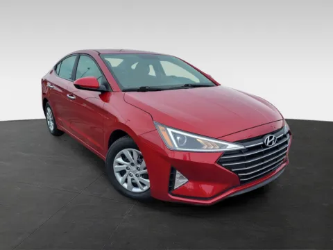 Photos of 2019 Hyundai Elantra SE for sale in Topeka, KS at Platinum Auto Plaza