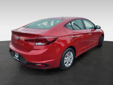 Another view of 2019 Hyundai Elantra SE for sale in Topeka, KS at Platinum Auto Plaza