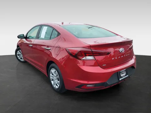 More photos of 2019 Hyundai Elantra SE at Platinum Auto Plaza, KS