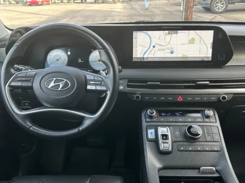 More photos of 2024 Hyundai Palisade Limited at Platinum Auto Plaza, KS