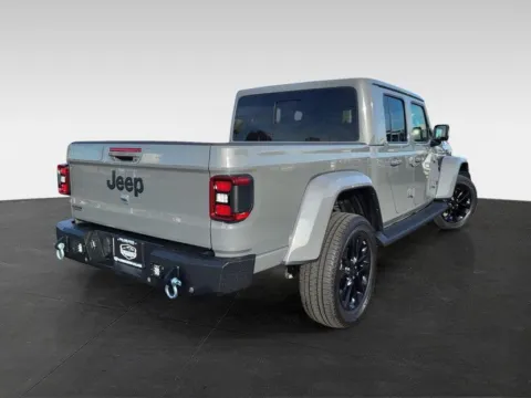 More photos of 2023 Jeep Gladiator High Altitude at Platinum Auto Plaza, KS