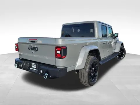 More photos of 2023 Jeep Gladiator High Altitude at Platinum Auto Plaza, KS