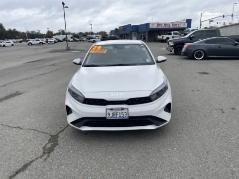 White 2024 Kia Forte LXS for sale in Redding, CA