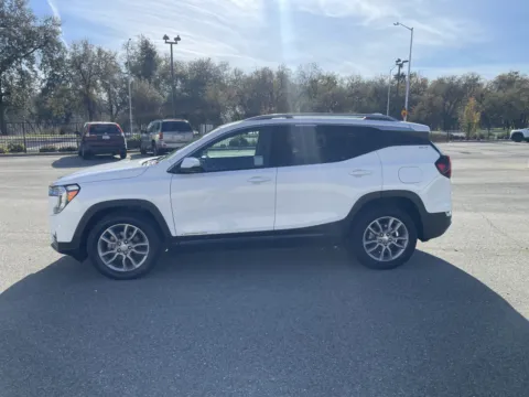More photos of 2024 GMC Terrain SLT at Park Marina Motors, CA