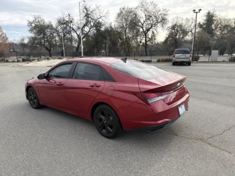 More photos of 2022 Hyundai Elantra SEL at Park Marina Motors, CA