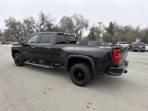 More photos of 2021 Chevrolet Silverado 3500HD High Country at Park Marina Motors, CA