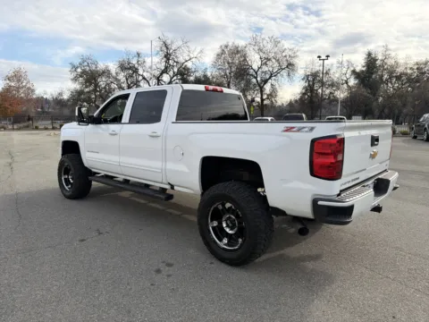 More photos of 2016 Chevrolet Silverado 1500 LT at Park Marina Motors, CA