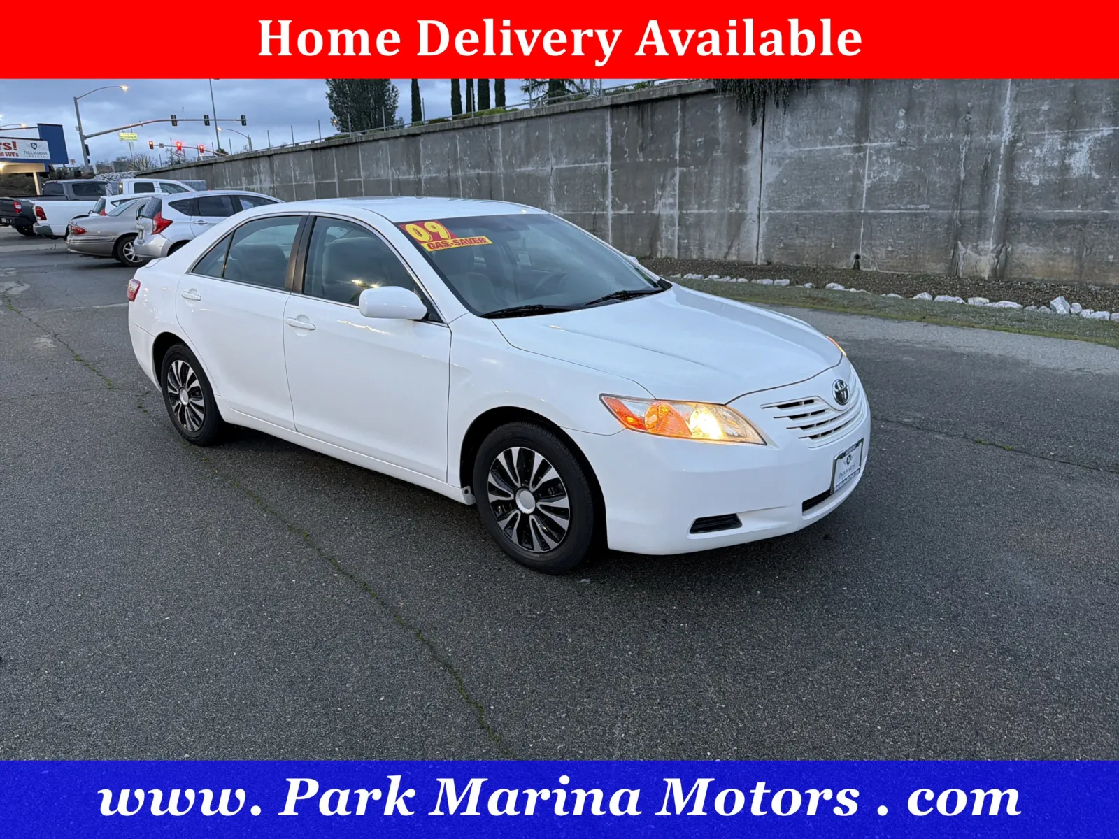 2009 Toyota Camry LE's photo