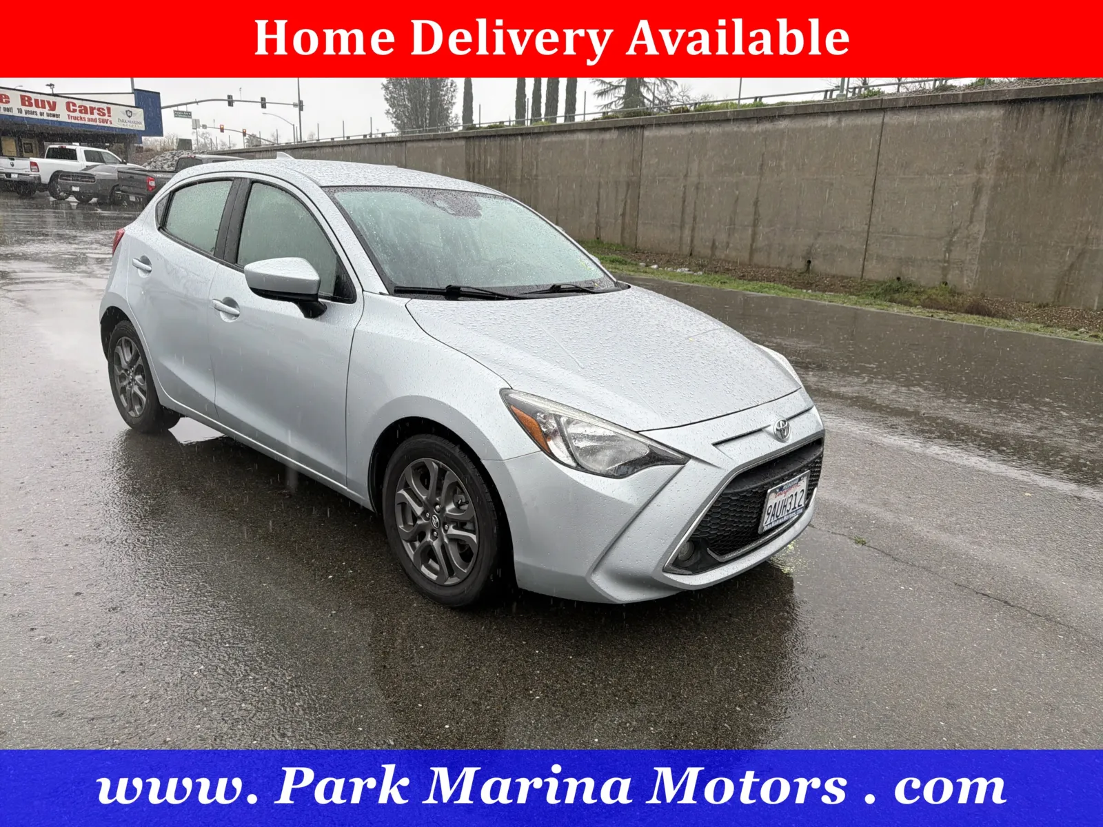 2020 Toyota Yaris LE's photo