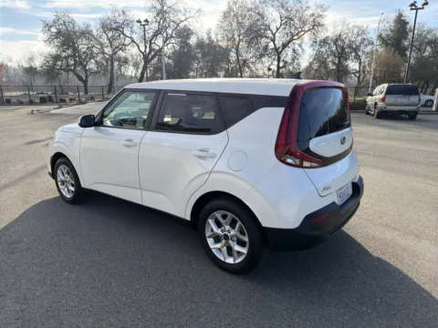 More photos of 2020 Kia Soul S at Park Marina Motors, CA