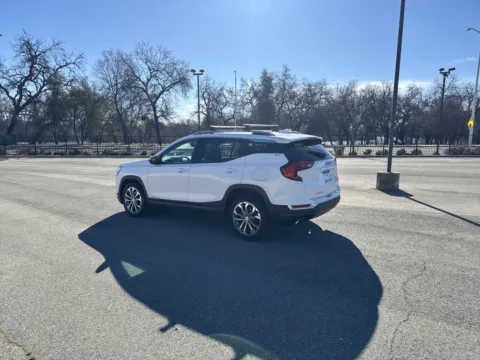 More photos of 2019 GMC Terrain SLT at Park Marina Motors, CA