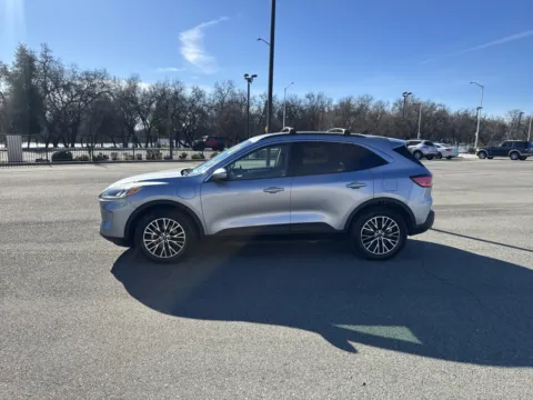 More photos of 2022 Ford Escape SEL Plug-In Hybrid at Park Marina Motors, CA