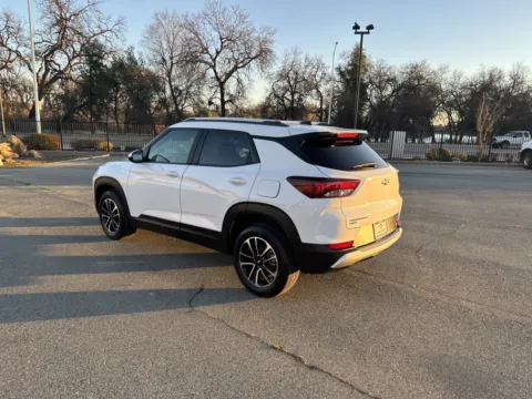 More photos of 2024 Chevrolet Trailblazer LT at Park Marina Motors, CA