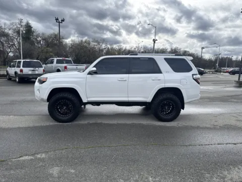 More photos of 2022 Toyota 4Runner SR5 Premium at Park Marina Motors, CA