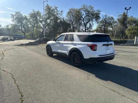 More photos of 2022 Ford Explorer ST at Park Marina Motors, CA