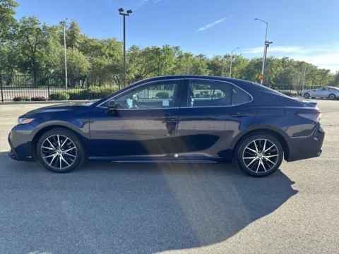 More photos of 2022 Toyota Camry SE at Park Marina Motors, CA