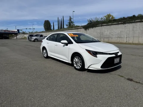 White 2020 Toyota Corolla LE for sale in Redding, CA