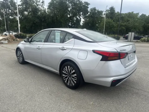 More photos of 2023 Nissan Altima 2.5 SV at Park Marina Motors, CA